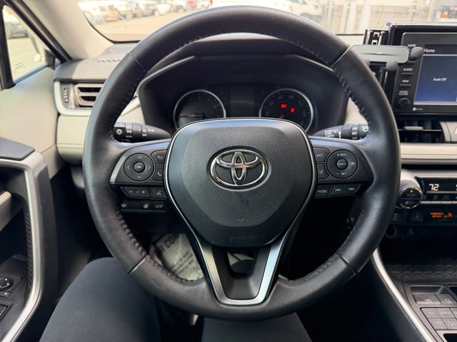 Used 2021 Toyota RAV4 XLE w/ Convenience Package image 9