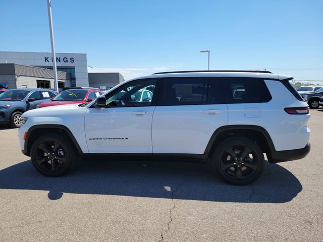 Used 2024 Jeep Grand Cherokee L Altitude AWD/4WD image 2