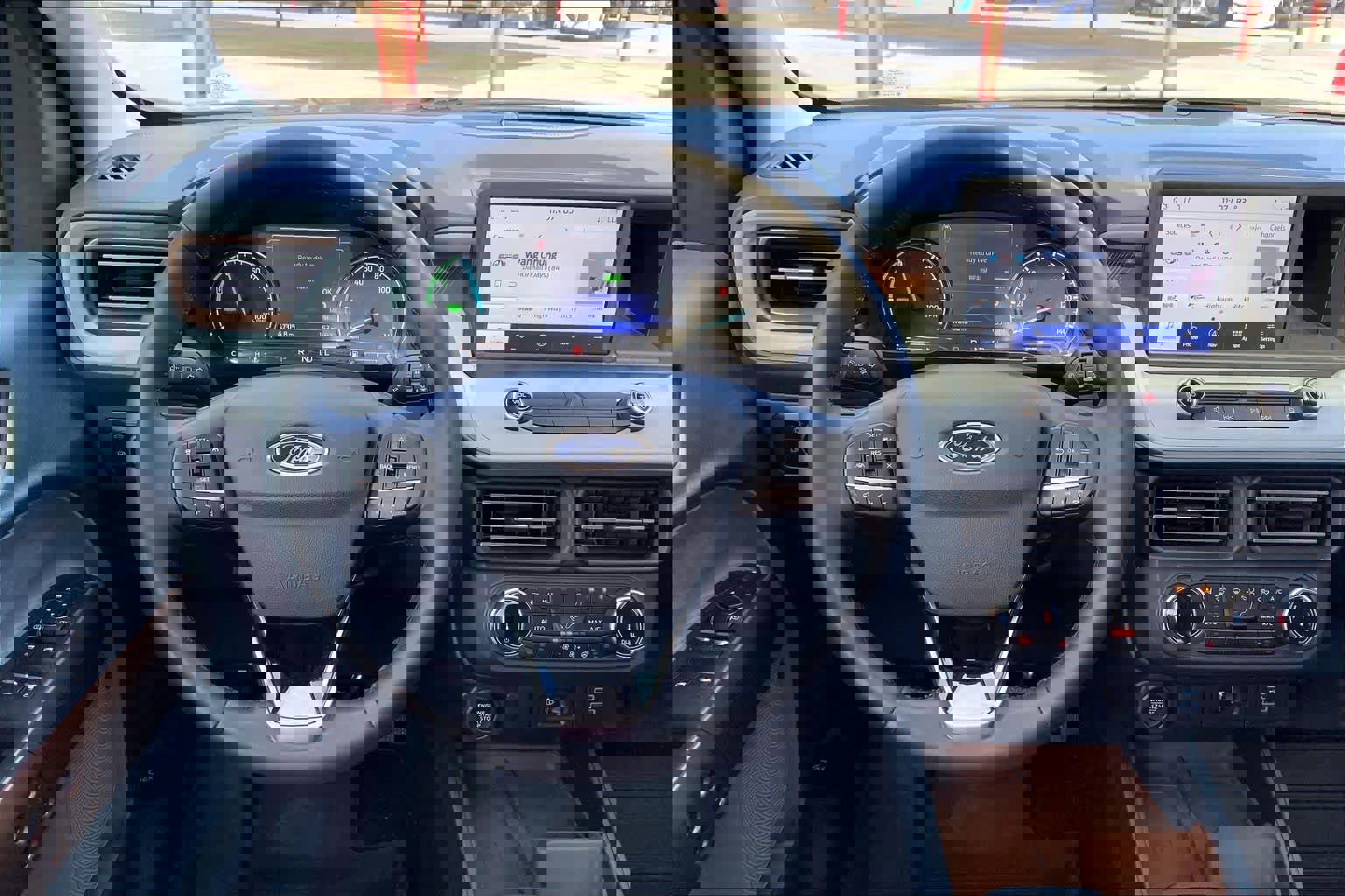 Certified 2024 Ford Maverick Lariat image 8