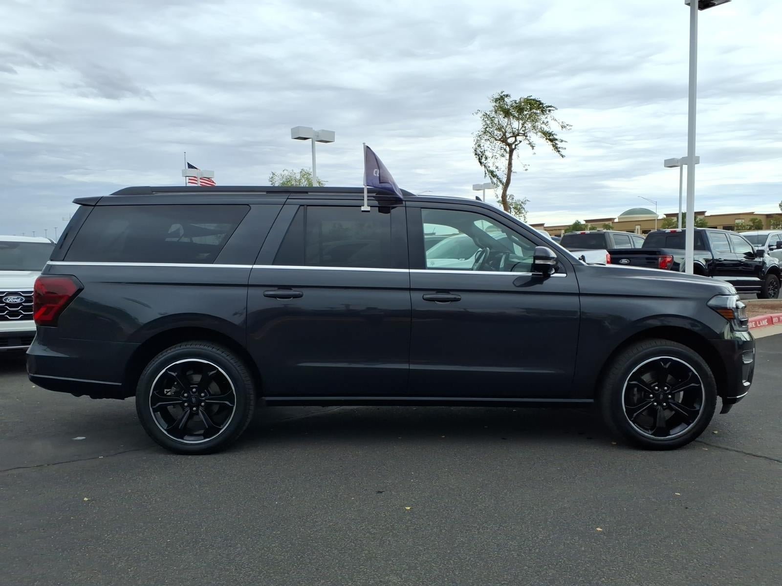 Certified 2023 Ford Expedition Max Limited AWD/4WD image 3