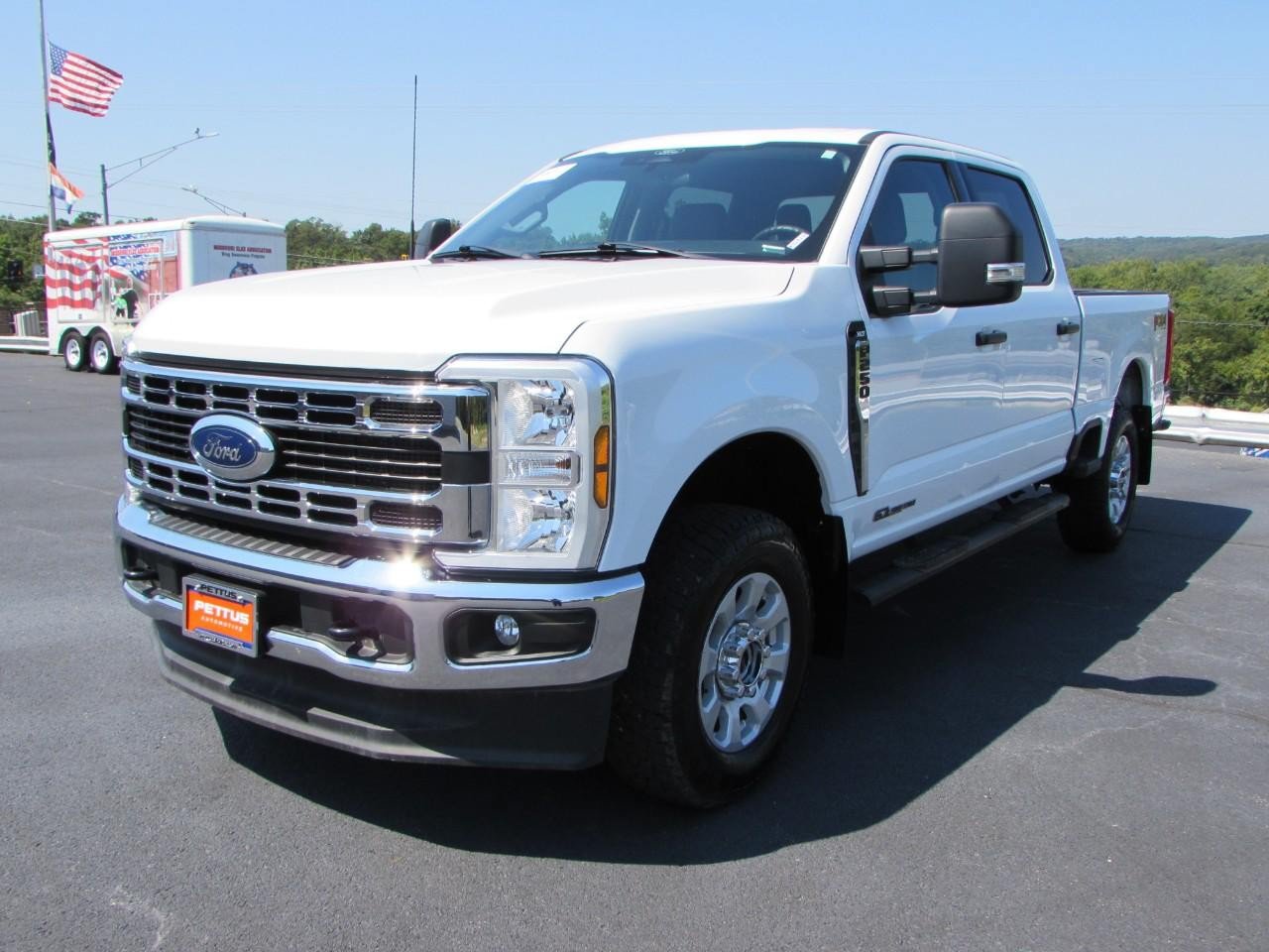 Certified 2024 Ford F250 XLT w/ FX4 Off-Road Package AWD/4WD image 3