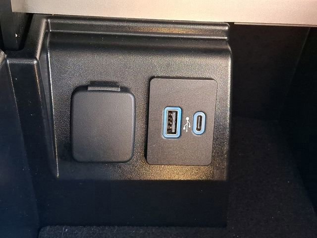 Certified 2023 Ford Explorer XLT w/ Equipment Group 202A image 29