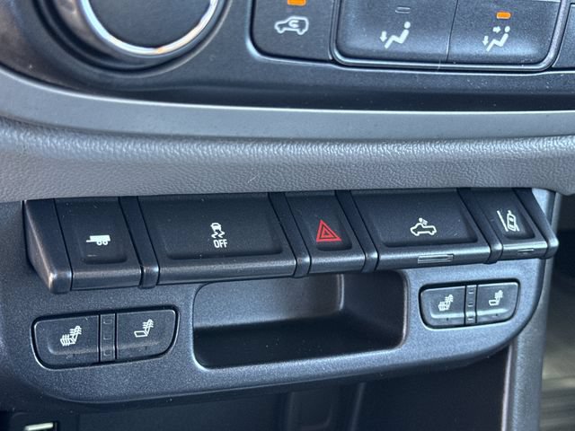 Used 2018 Chevrolet Colorado LT w/ LT Convenience Package RWD image 39