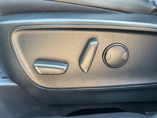 Certified 2020 Ford Escape Titanium AWD/4WD image 17