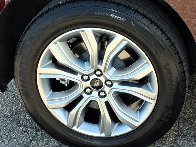 Certified 2024 Ford Edge Titanium w/ Equipment Group 301A AWD/4WD image 24