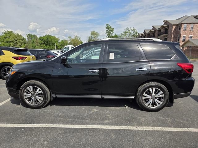 Used 2019 Nissan Pathfinder SV AWD/4WD image 2