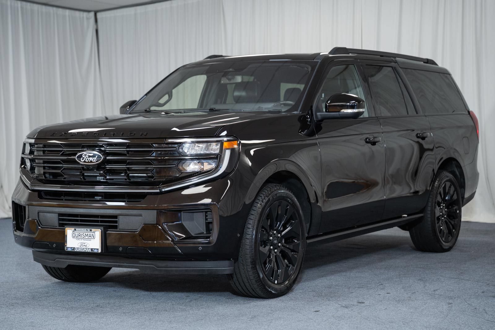 Certified 2025 Ford Expedition Max Platinum w/ Stealth Appearance Package AWD/4WD image 3