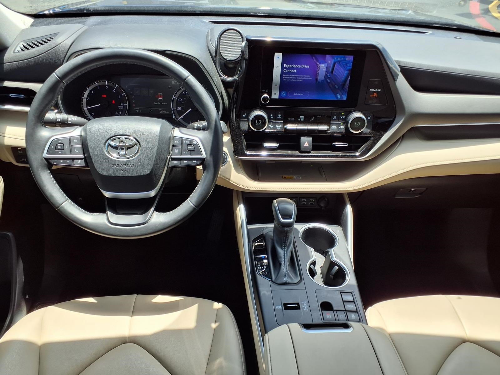 Used 2023 Toyota Highlander XLE FWD image 10