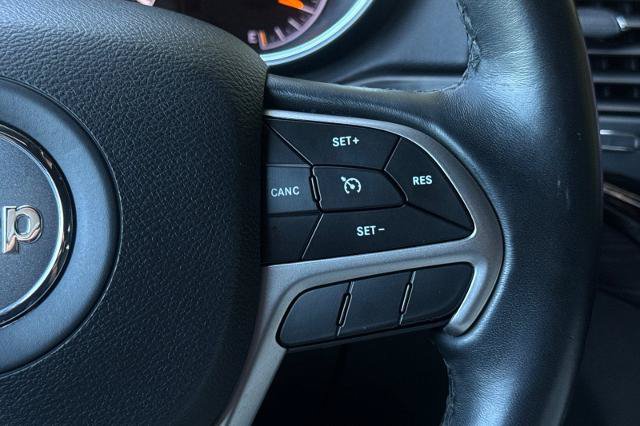 Used 2019 Jeep Grand Cherokee Altitude AWD/4WD image 29