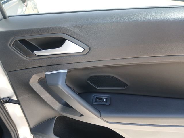 Used 2021 Volkswagen Tiguan SE AWD/4WD image 42