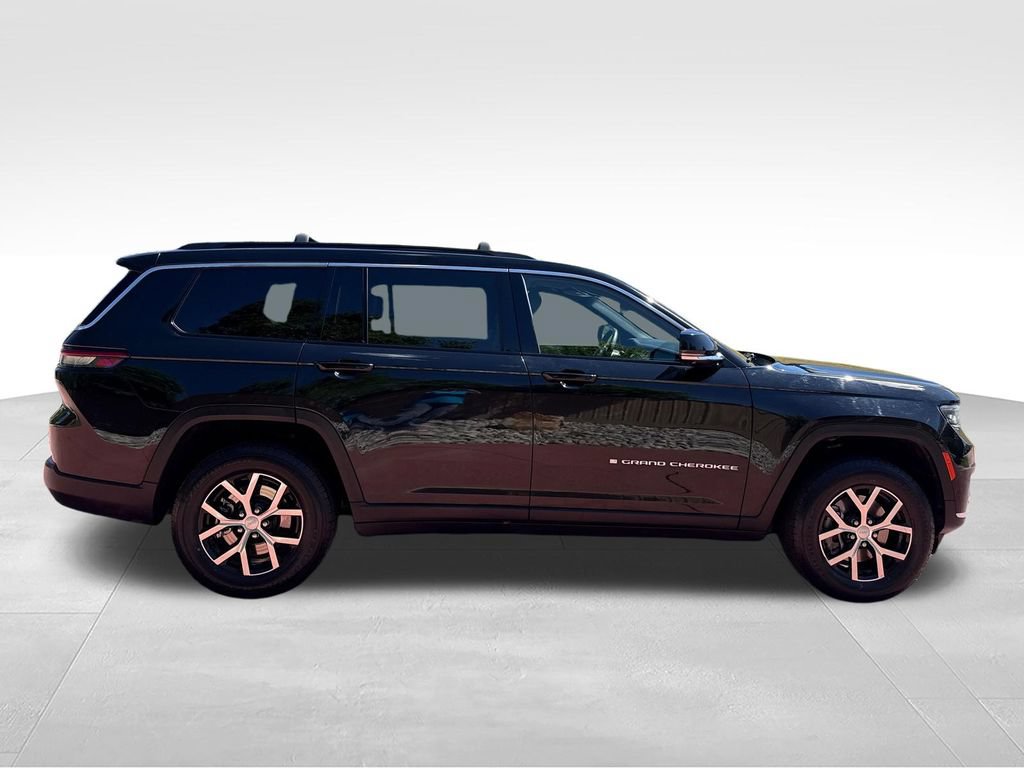 Used 2024 Jeep Grand Cherokee L Limited w/ Luxury Tech Group II AWD/4WD image 9
