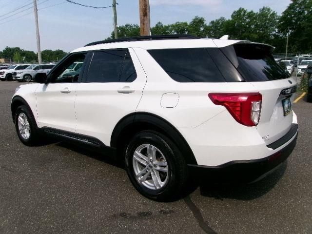 Certified 2022 Ford Explorer XLT w/ Equipment Group 202A AWD/4WD image 8