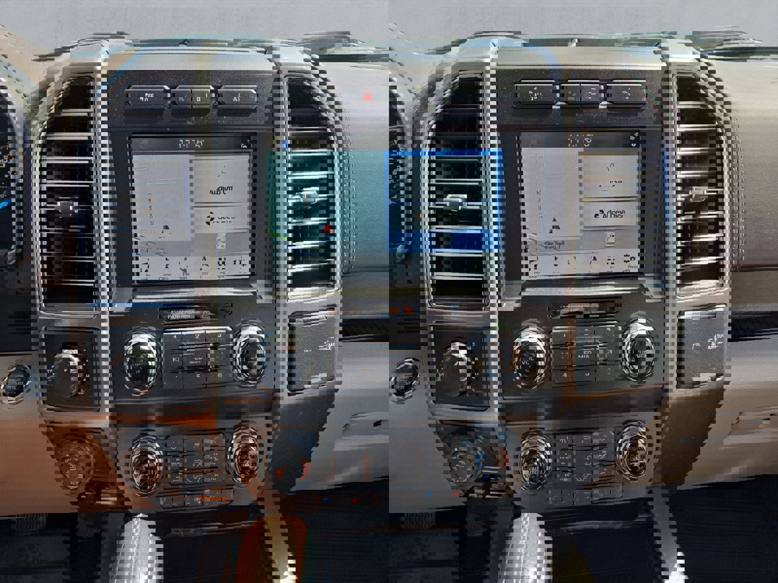 Certified 2019 Ford F150 Limited w/ Trailer Tow Package image 17