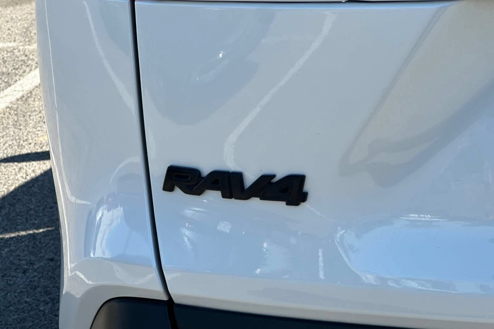 Used 2023 Toyota RAV4 XLE Premium FWD image 27