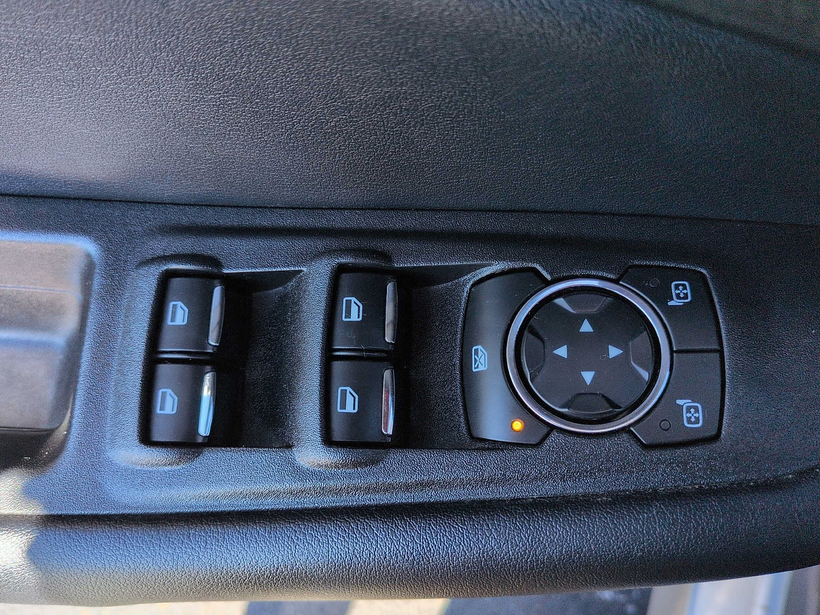 Certified 2024 Ford Edge SEL w/ Convenience Package AWD/4WD image 14