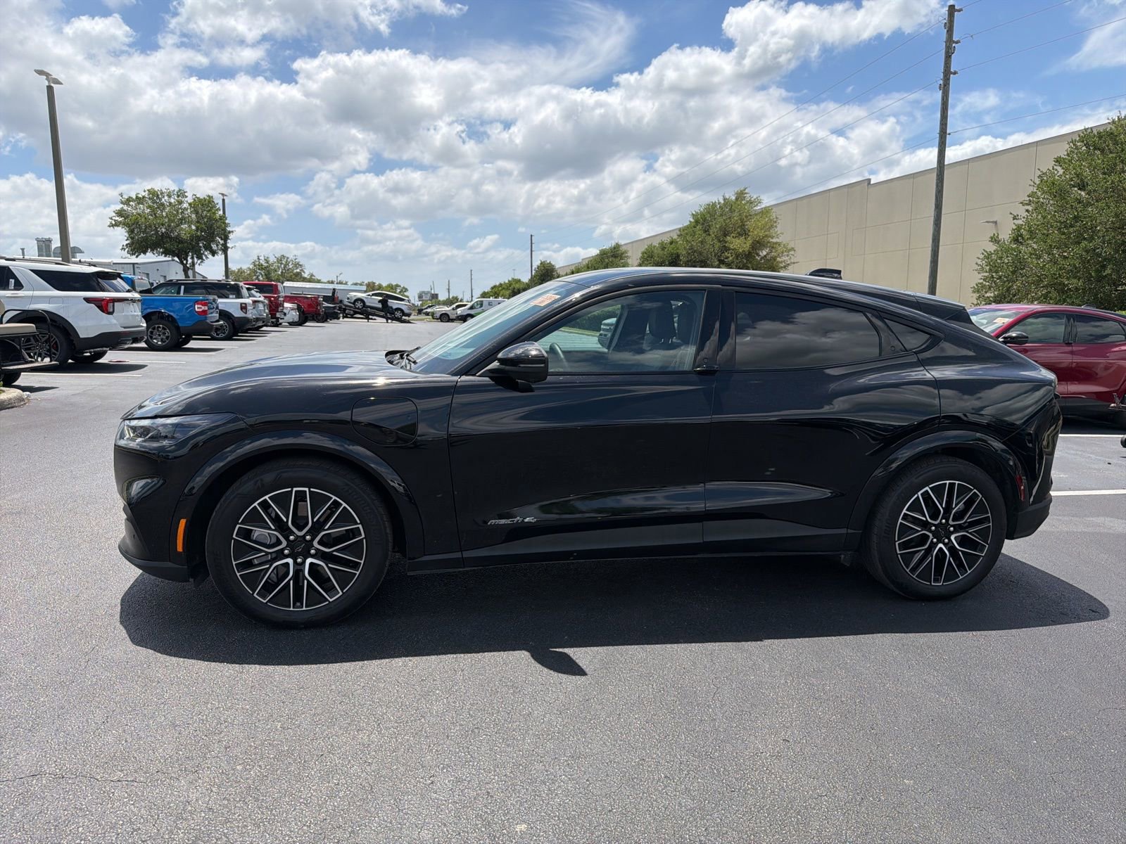 Certified 2025 Ford Mustang Mach-E Premium AWD/4WD image 6