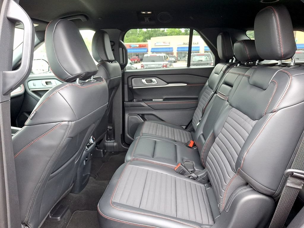 Certified 2026 Ford Explorer ST-Line w/ ST-Line Street Pack AWD/4WD image 10