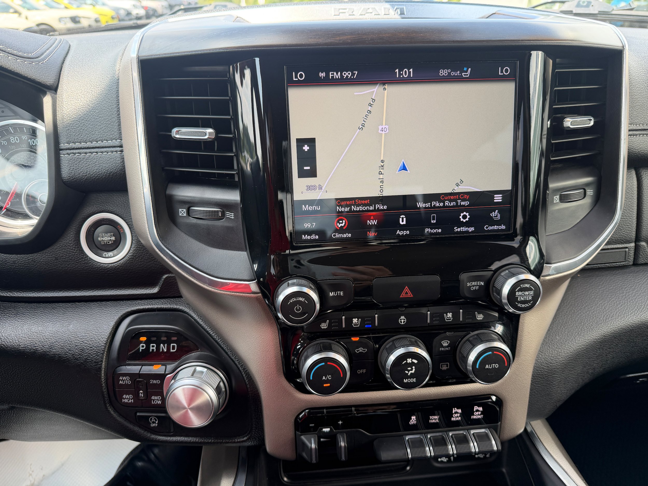 Used 2021 RAM 1500 Laramie AWD/4WD image 29