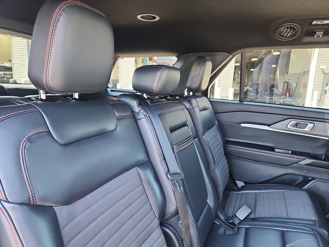 Certified 2025 Ford Explorer ST-Line w/ ST-Line Street Pack AWD/4WD image 29