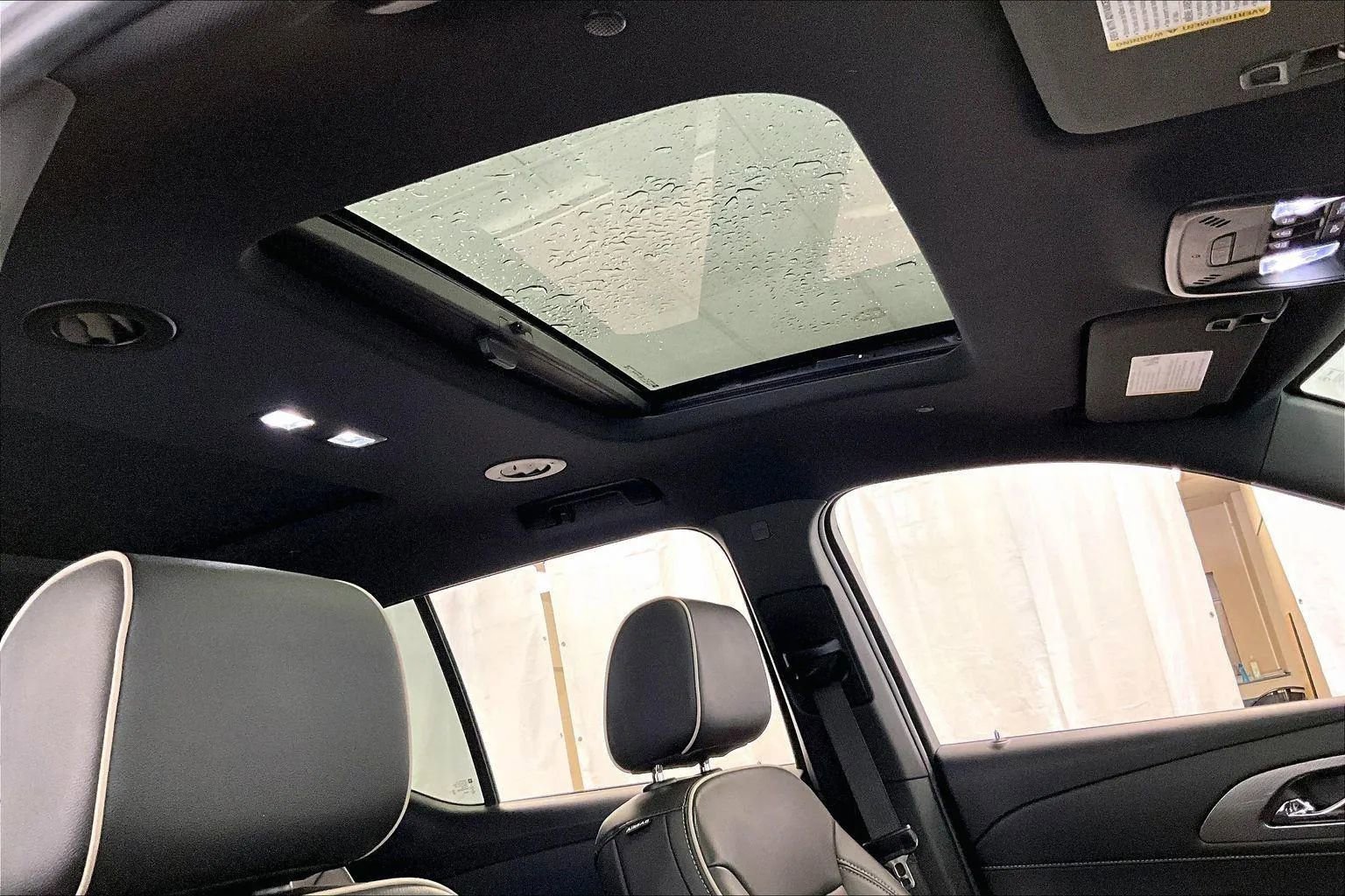 Used 2022 Chevrolet Traverse Premier w/ Redline Edition image 21