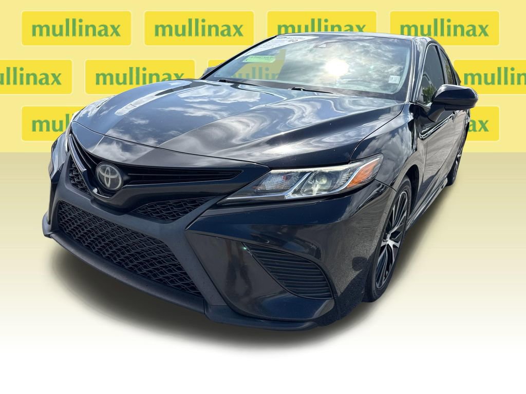 Used 2018 Toyota Camry SE image 5