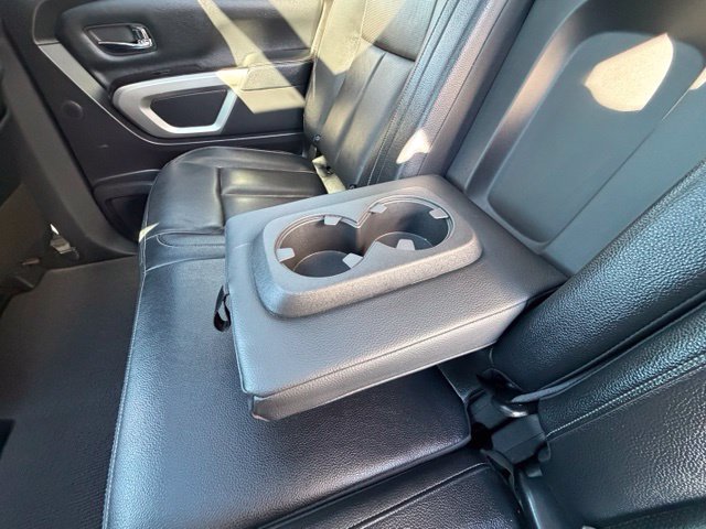 Used 2020 Nissan Titan SL w/ Moonroof Package RWD image 27