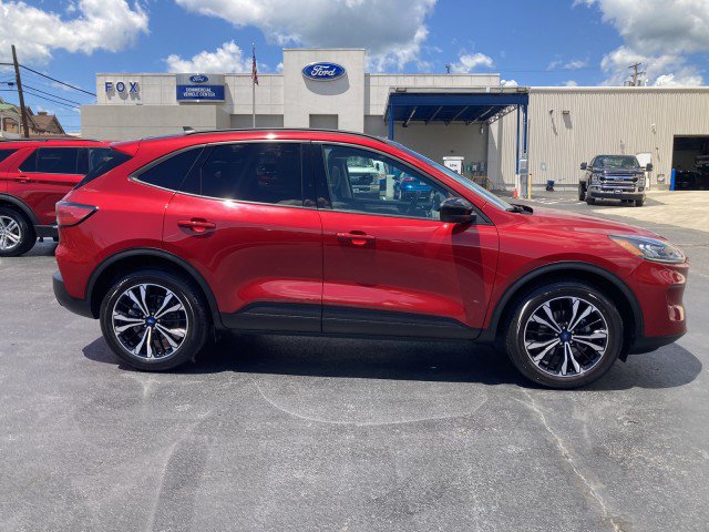 Certified 2022 Ford Escape SE w/ SE Sport Appearance Package AWD/4WD image 11