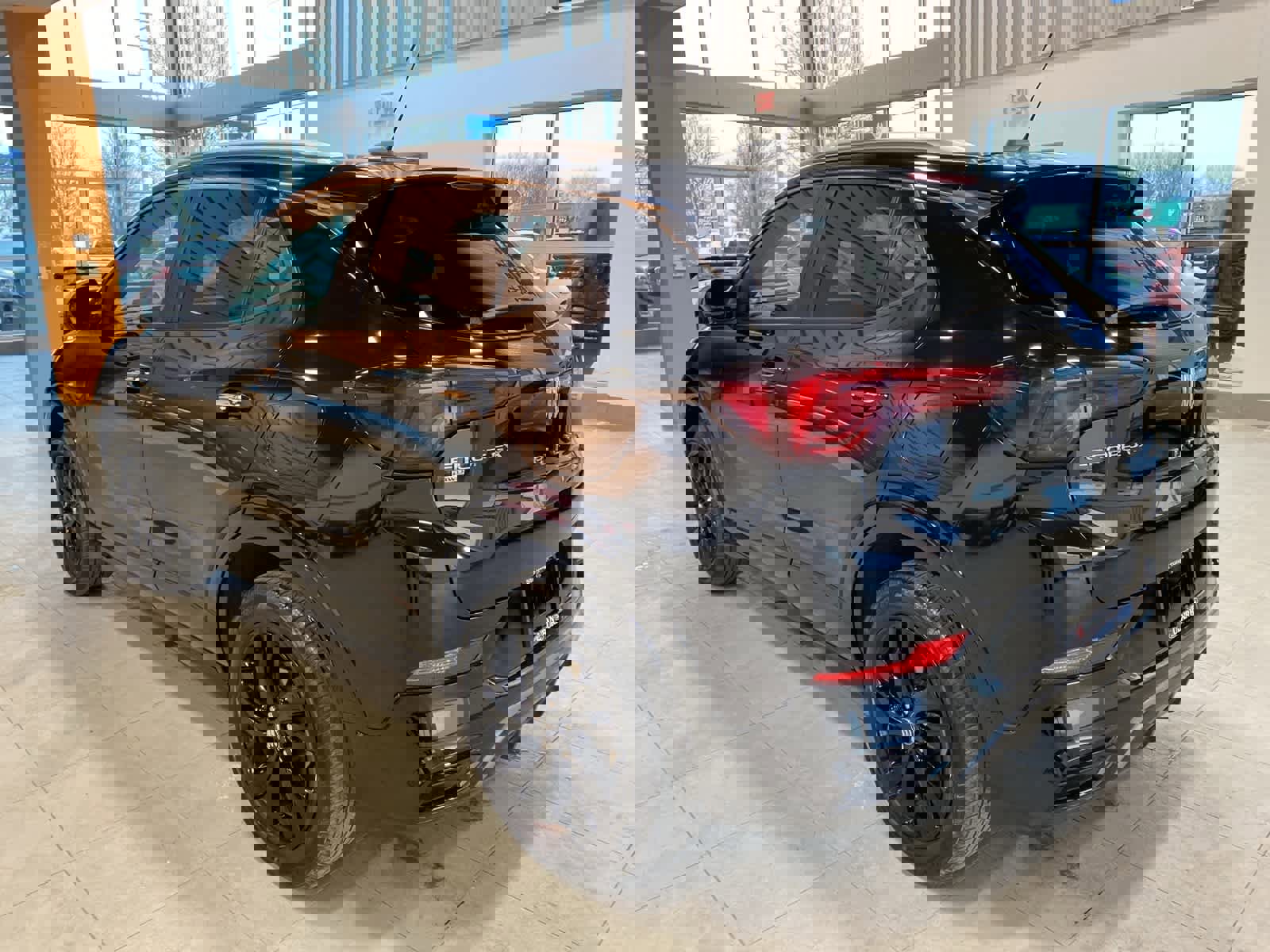 Used 2024 Buick Encore GX Sport Touring image 3