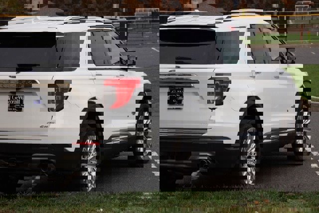 Certified 2022 Ford Explorer King Ranch w/ Technology Package image 6