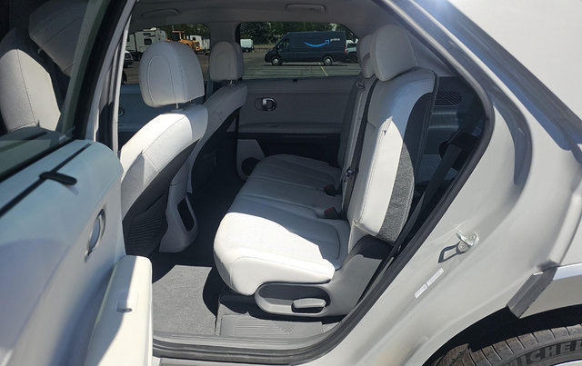 Used 2024 Hyundai Ioniq 5 Limited AWD/4WD image 8