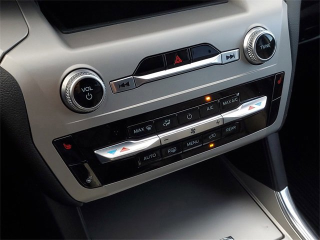 Certified 2022 Ford Explorer XLT w/ Equipment Group 202A image 23