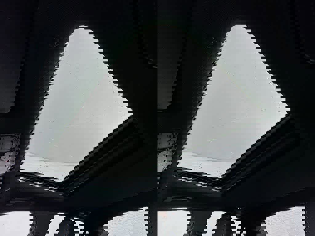 Used 2020 Mercedes-Benz C 300 Sedan image 30