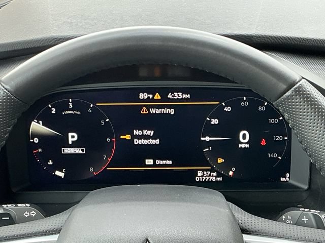 Used 2025 Mitsubishi Outlander SE AWD/4WD image 14