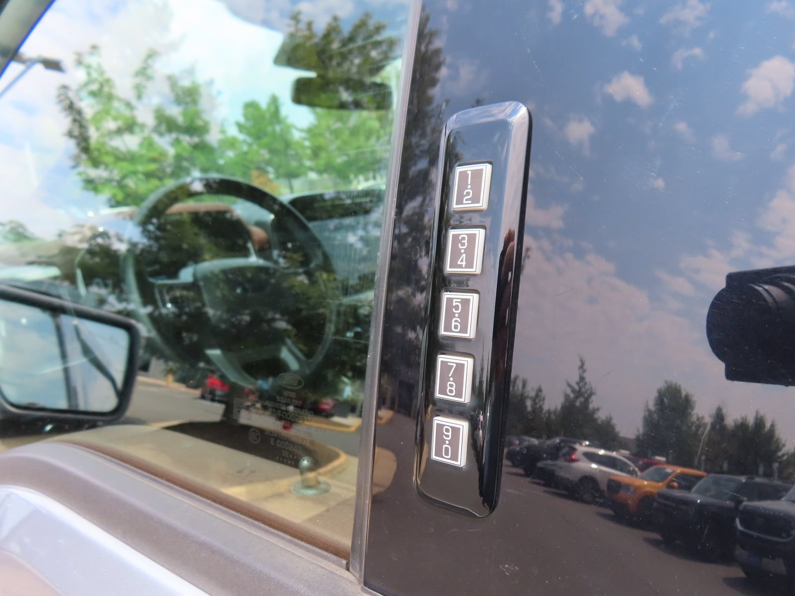 Certified 2022 Ford F150 Lariat AWD/4WD image 10