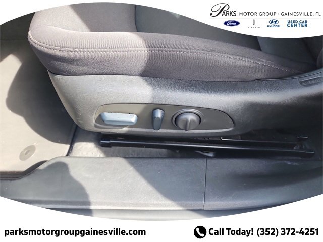 Used 2024 Chevrolet Malibu LT image 16