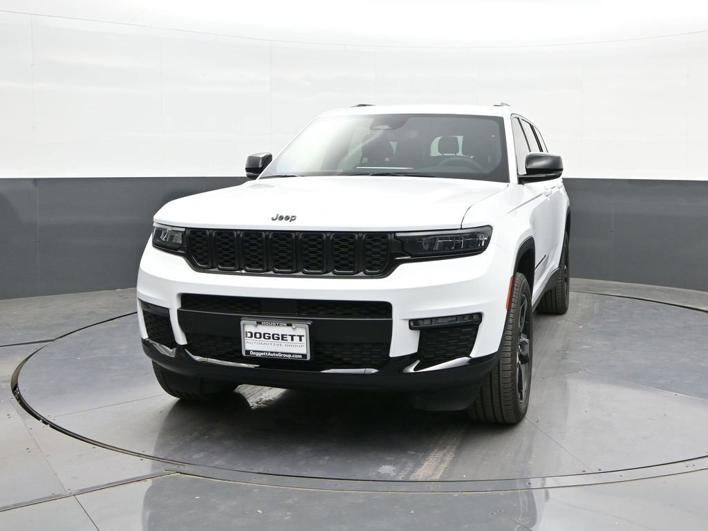 Used 2024 Jeep Grand Cherokee L Limited w/ Black Appearance Package image 27