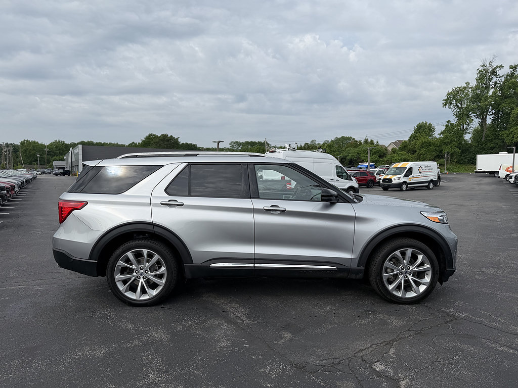 Certified 2021 Ford Explorer Platinum w/ Equipment Group 601A AWD/4WD image 8