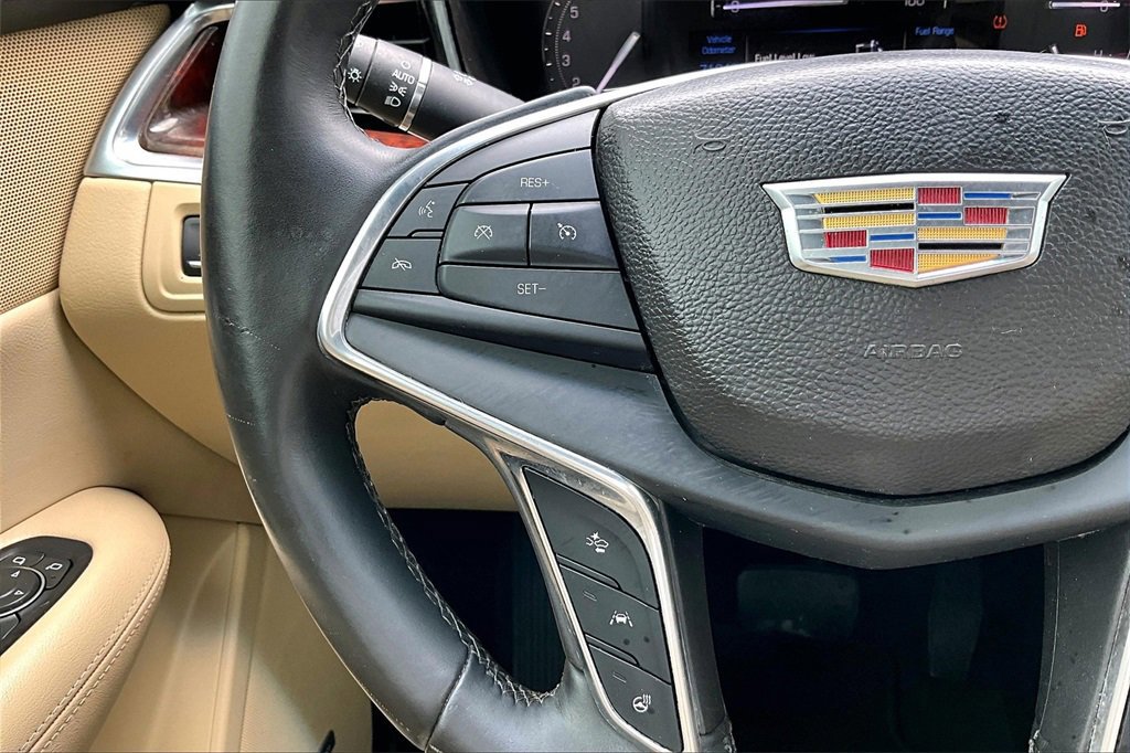 Used 2017 Cadillac XT5 Luxury w/ Driver Awareness Package image 10