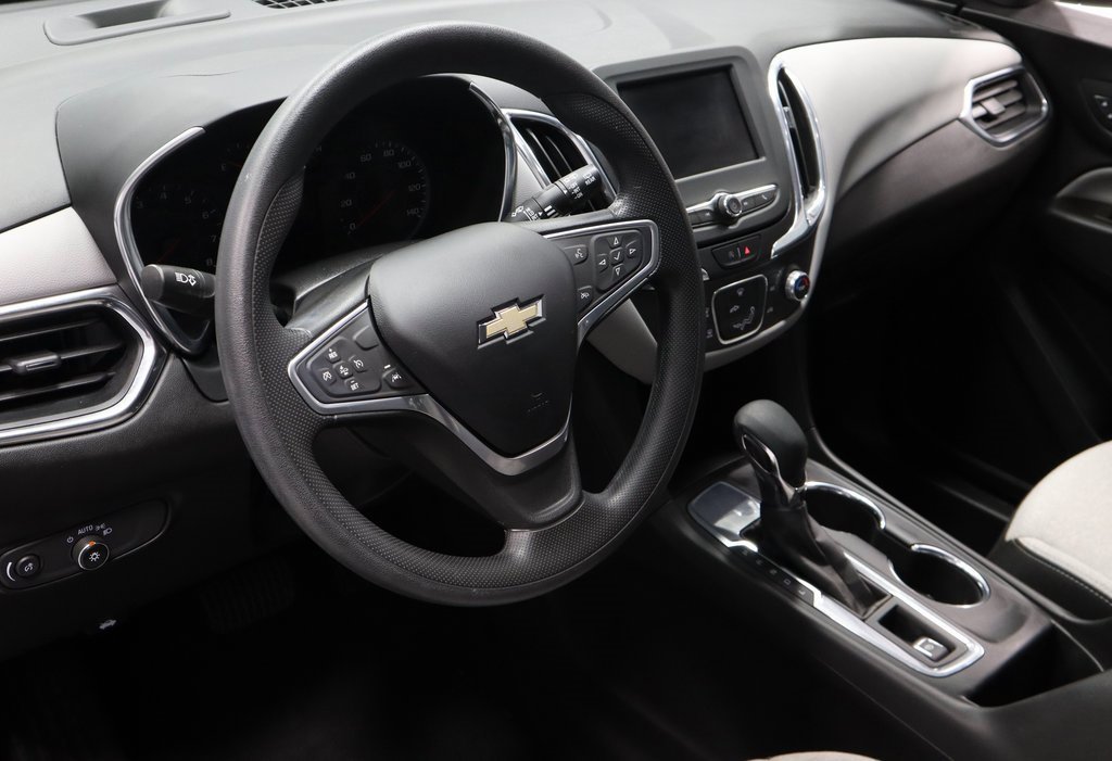 Used 2022 Chevrolet Equinox LS image 22