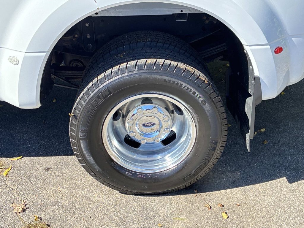 Certified 2022 Ford F350 XL w/ STX Appearance Package AWD/4WD image 13