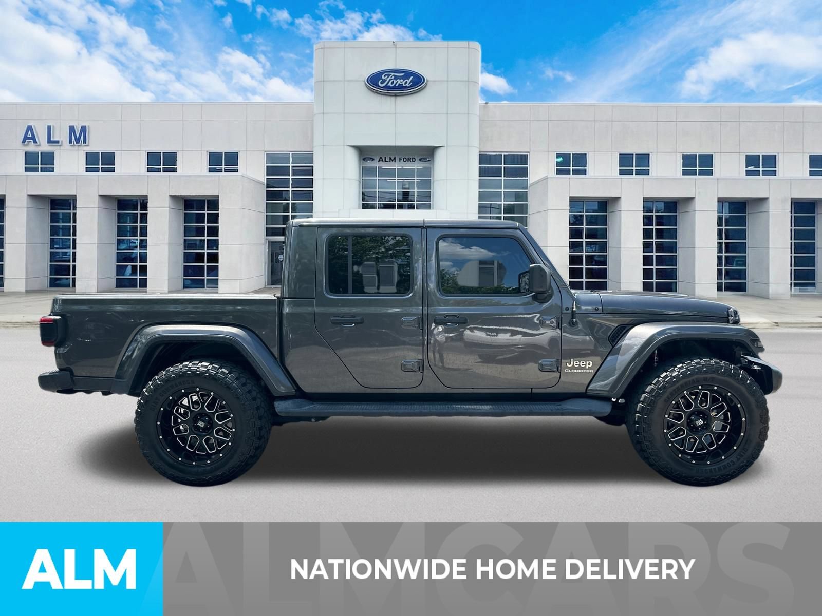 Used 2020 Jeep Gladiator Overland AWD/4WD image 4