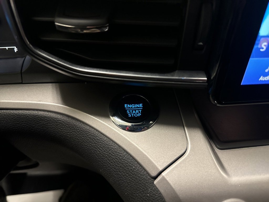 Certified 2022 Ford Explorer XLT w/ Equipment Group 202A image 24