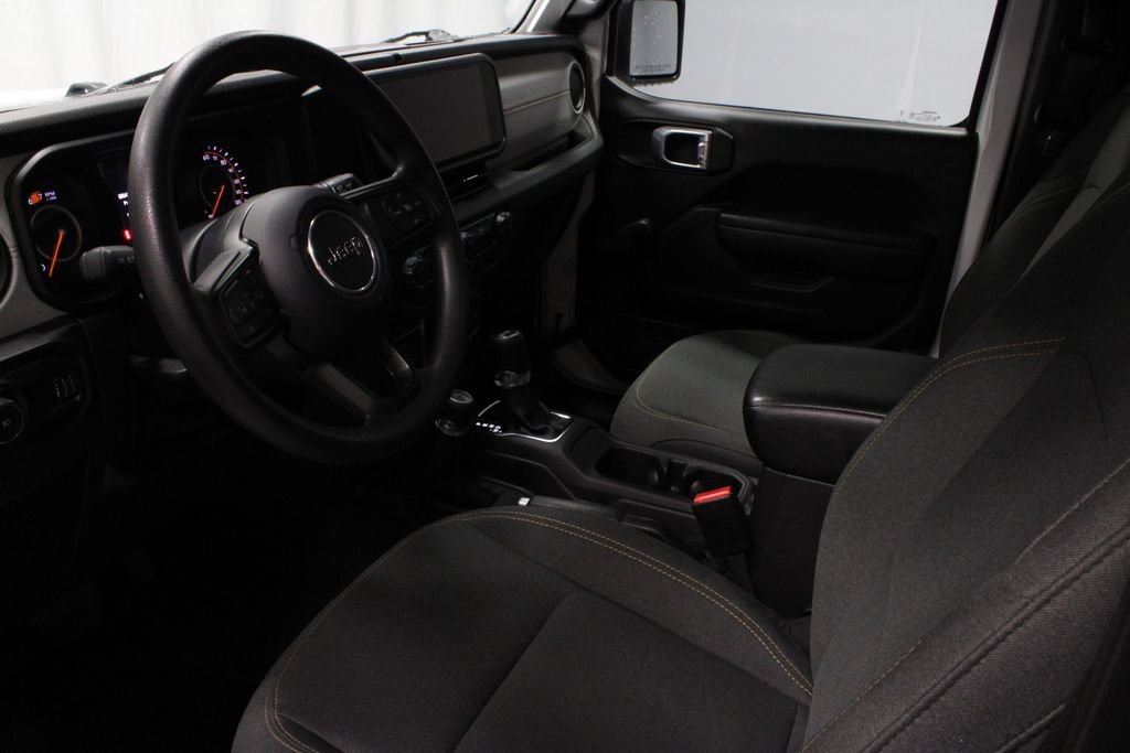 Used 2024 Jeep Wrangler Sport AWD/4WD image 19