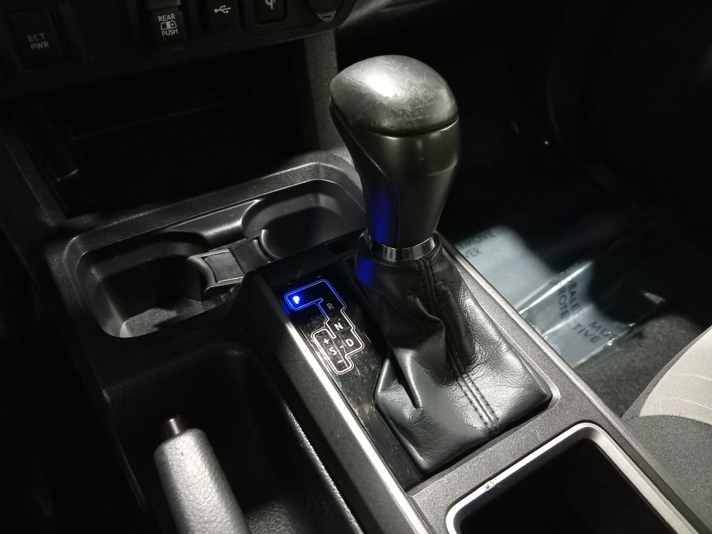 Used 2022 Toyota Tacoma TRD Off-Road AWD/4WD image 24