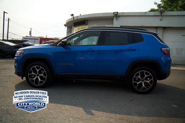Used 2025 Jeep Compass Limited AWD/4WD image 5