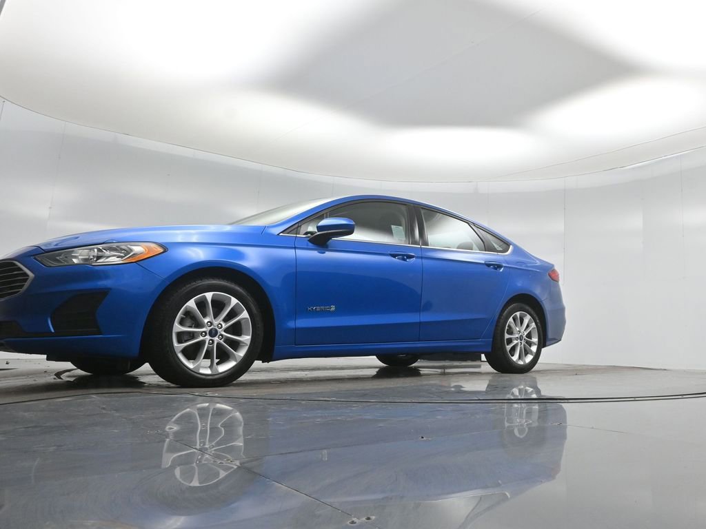 Certified 2019 Ford Fusion SE FWD image 42