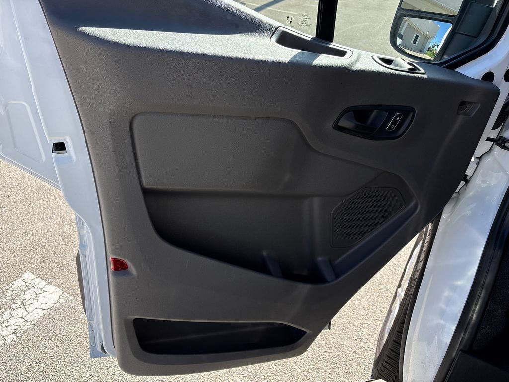 Certified 2025 Ford Transit 250 Low Roof w/ Exterior Upgrade Package RWD image 28