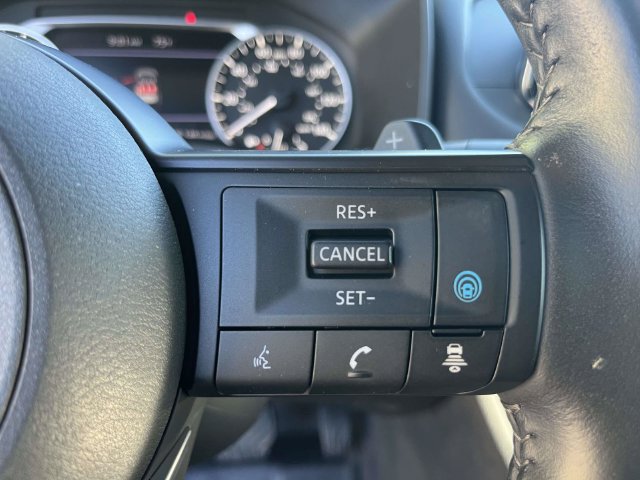 Used 2024 Nissan Rogue SV w/ SV Premium Package FWD image 23