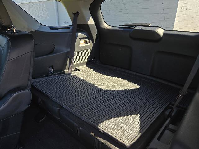 Certified 2022 Ford Explorer XLT w/ Equipment Group 202A AWD/4WD image 7