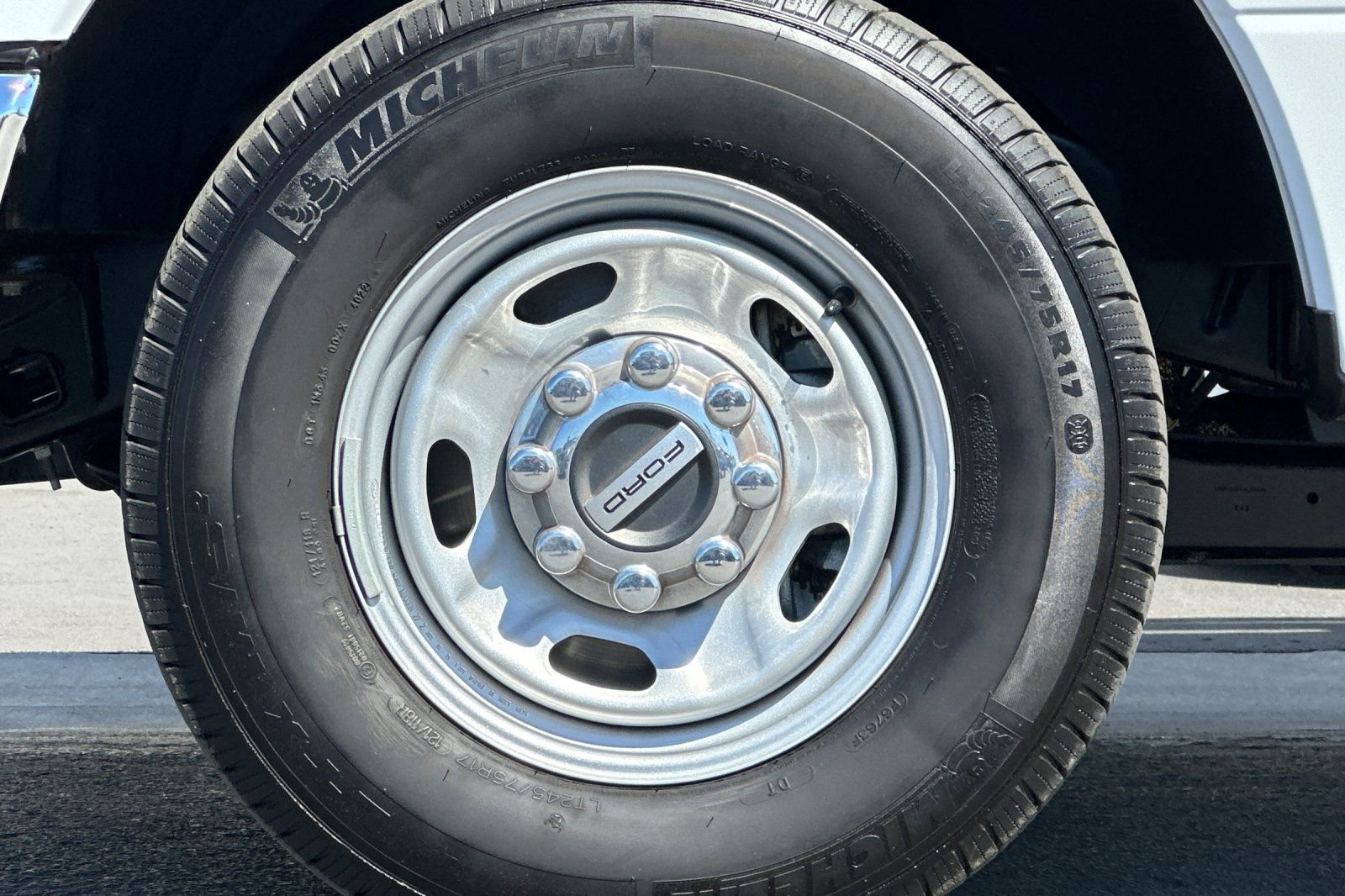 Certified 2022 Ford F250 XL w/ Power Equipment Group image 23